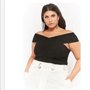 NWT black crop top